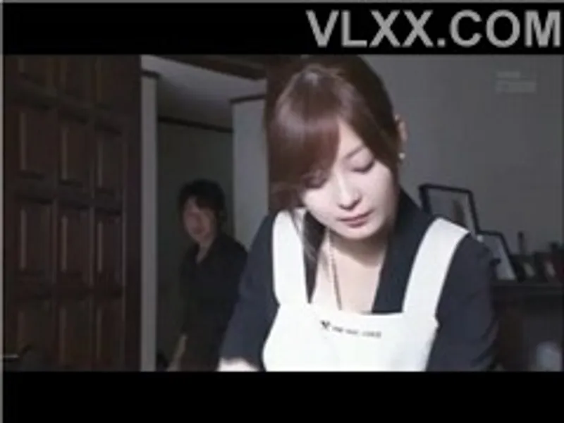 ông xã đi công tác, cô vợ ở nhà bị bồ của chị gái cưỡng hiếp